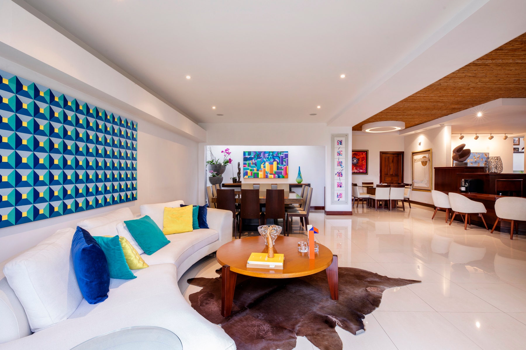Casa Galeria Plaza Atlantis Escazu. — photo 13 of 19