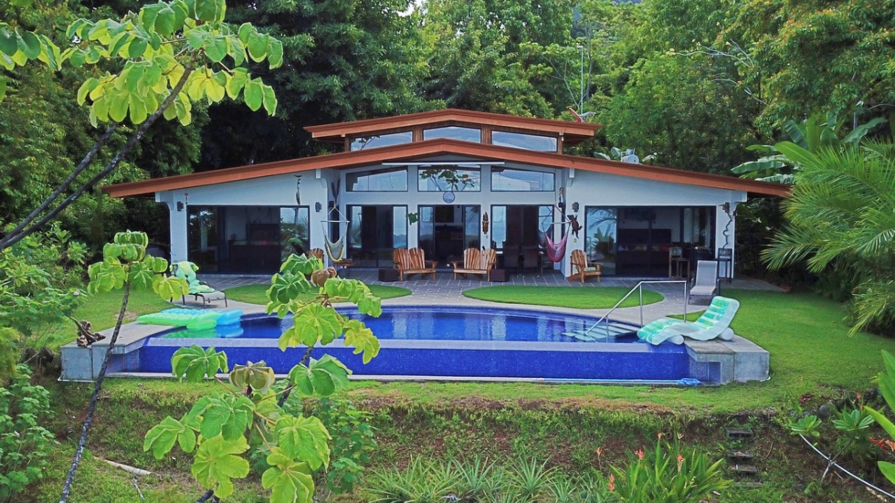 Ocean View Family House — photo 2 of 15