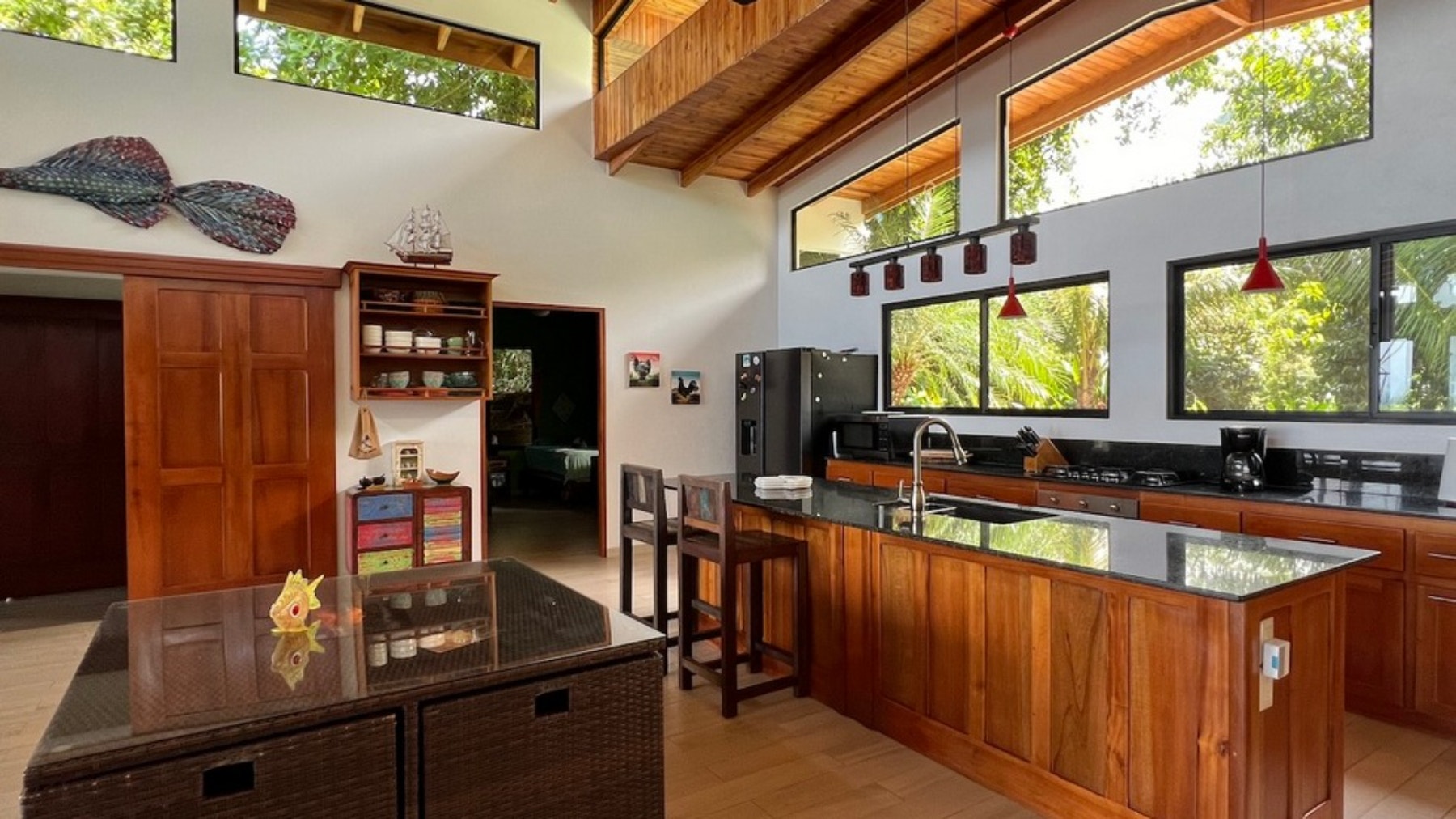 Ocean View Family House — photo 7 of 15