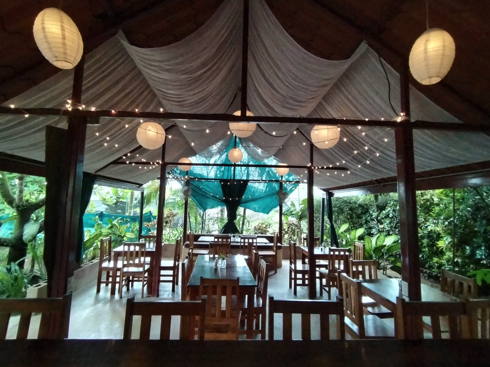 Restaurant with Apartment in Bahia Ballena — photo 3 of 13