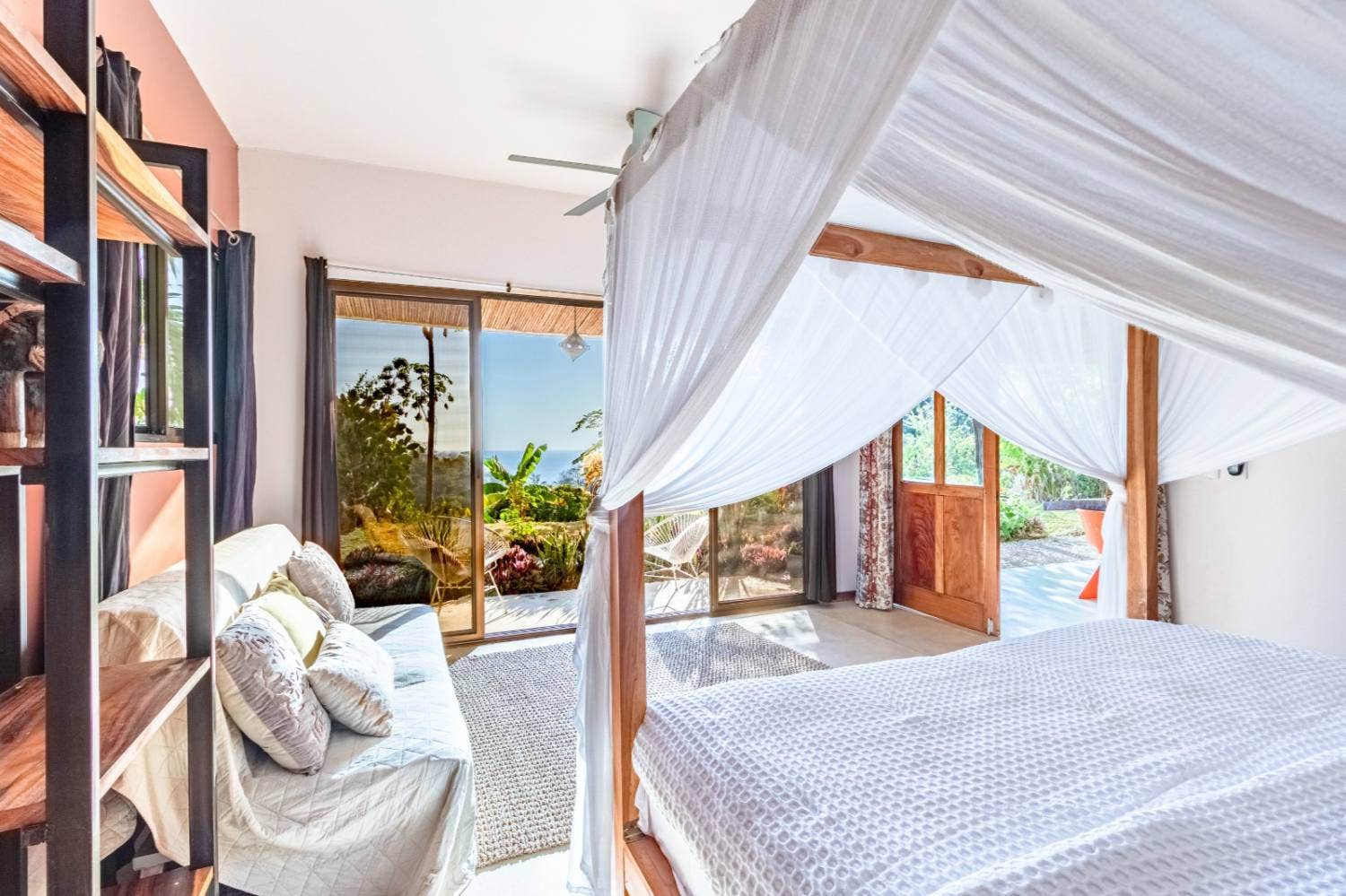 Oceanview 5 bedroom Estate plus Guest House — photo 6 of 19