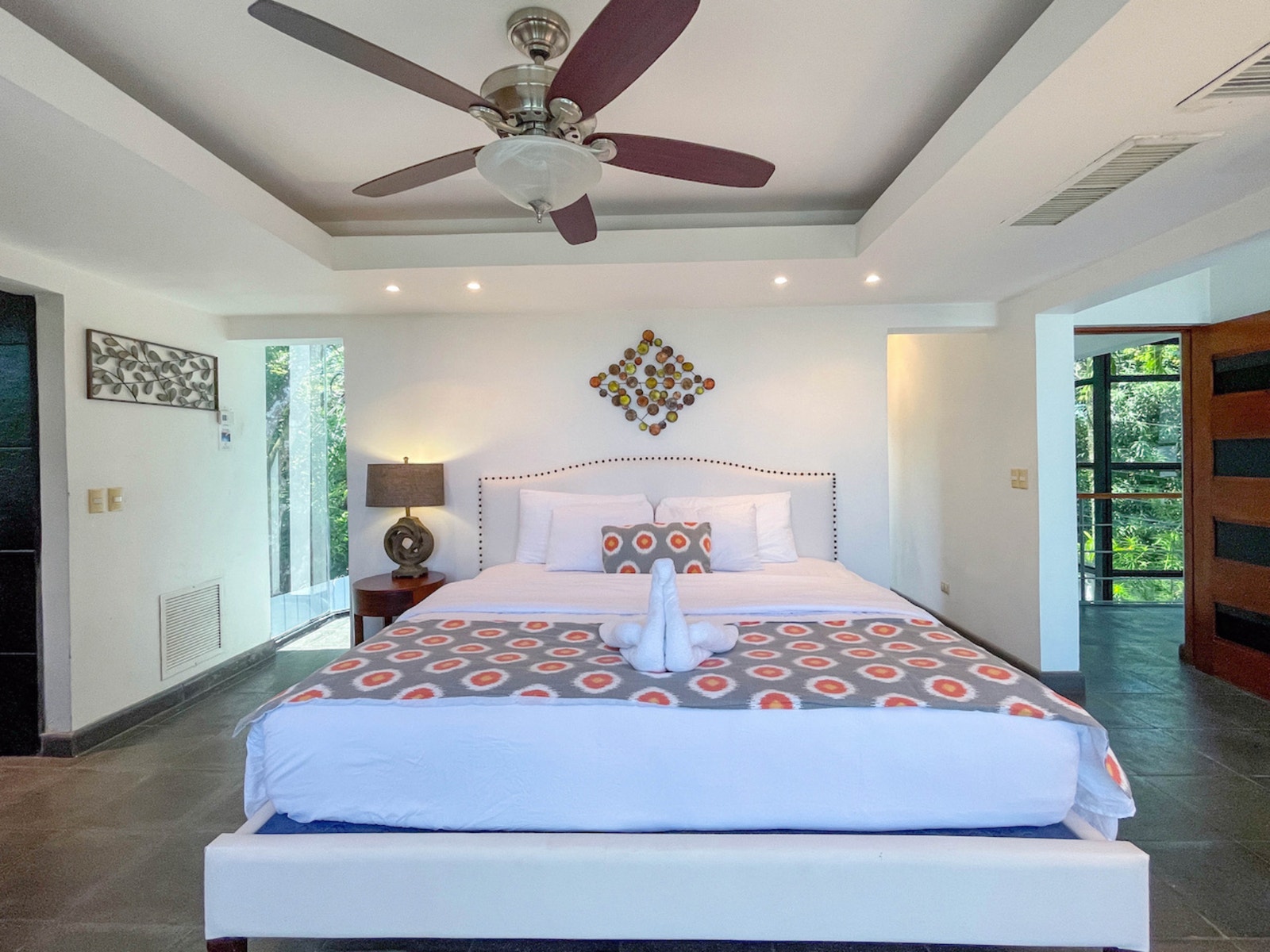 Contemporary House with Pool in Manuel Antonio — photo 8 of 16