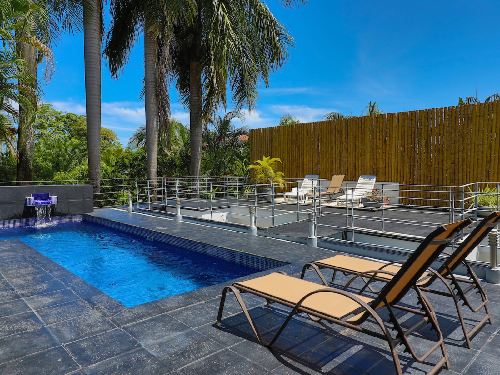 Contemporary House with Pool in Manuel Antonio — photo 16 of 16