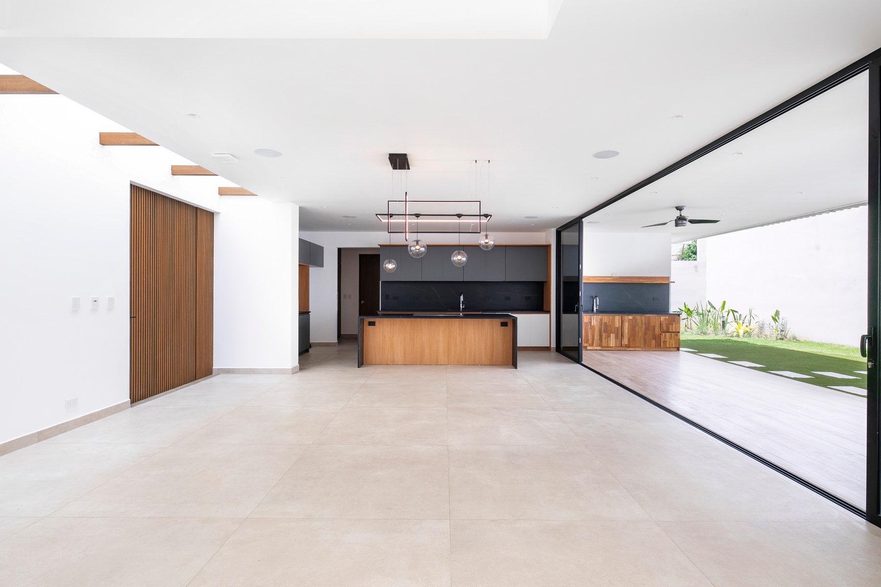 House of Light, Los Laureles, Escazu, Escazu, San Jose, Costa Rica 10201 — photo 2 of 5