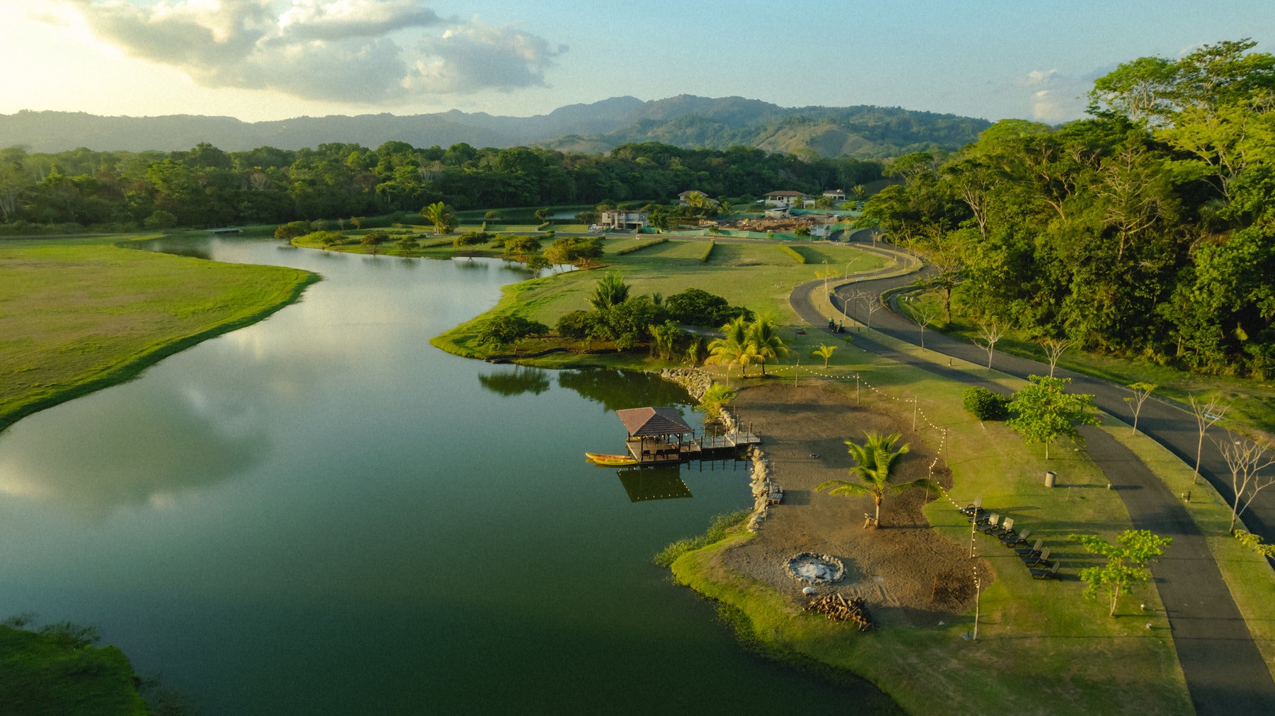 Remanso Mistico Lake Front Single Family Lot, #B07 — photo 2 of 6