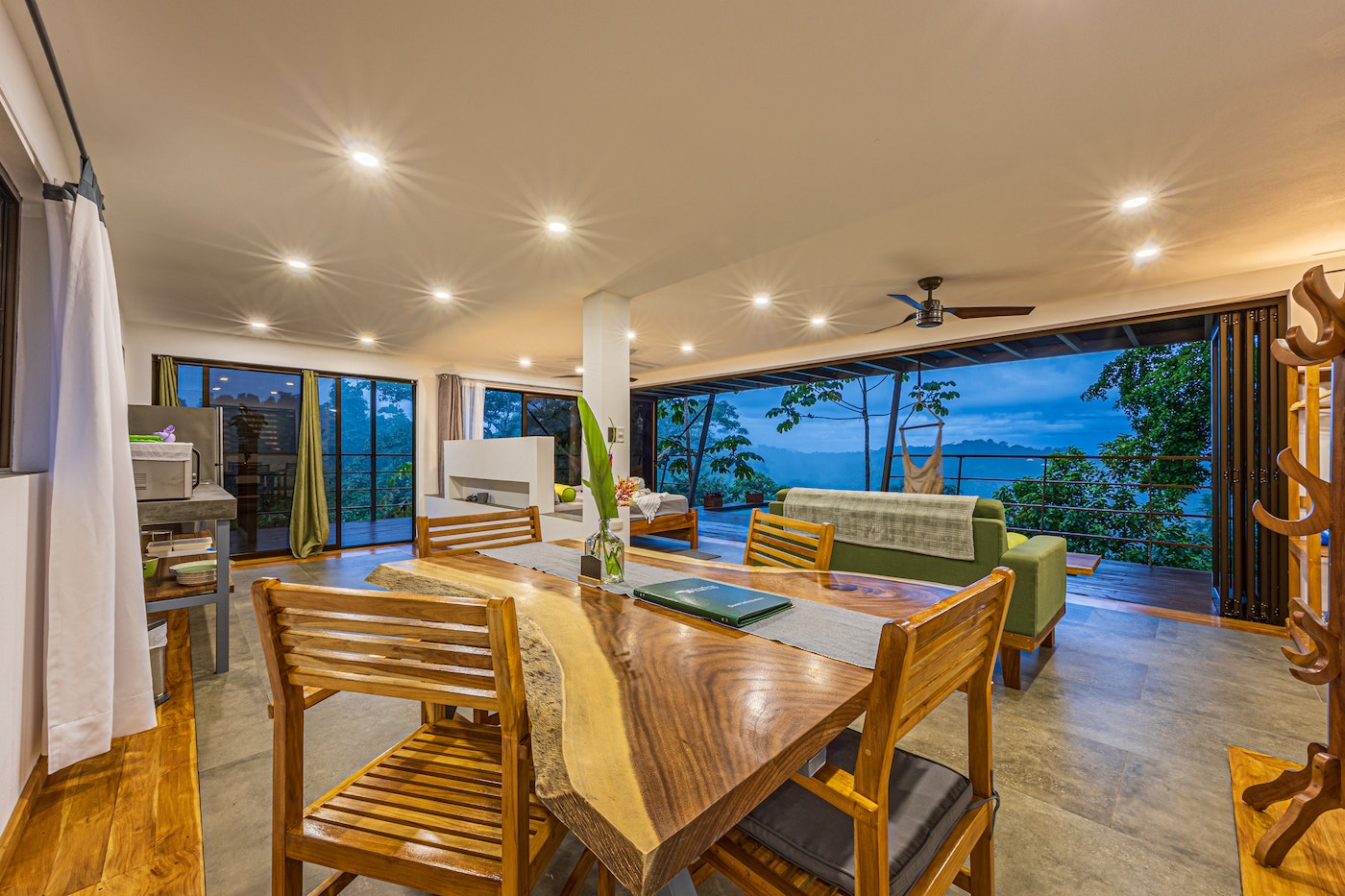 Luxury EcoLodge — photo 9 of 19