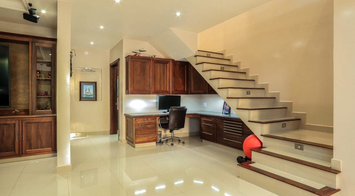Casa Escondida — photo 11 of 19