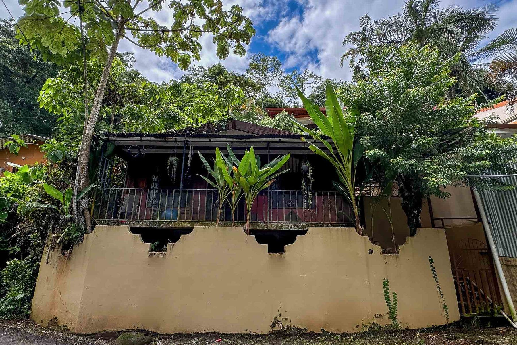 Small Rustic Home — photo 7 of 10