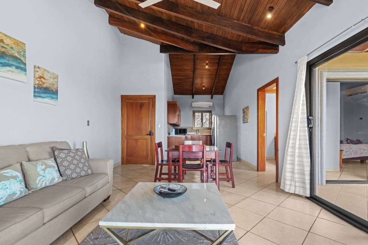 Casa Omega — photo 11 of 19