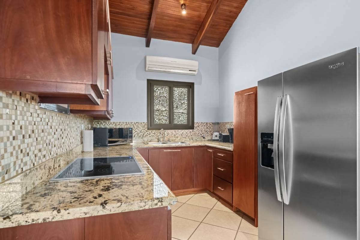 Casa Omega — photo 13 of 19