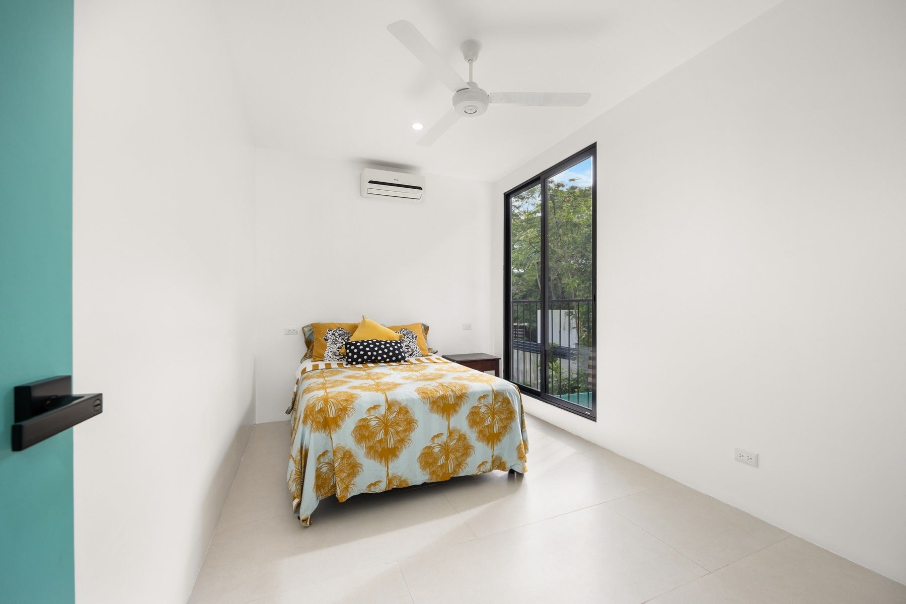 Fully Renovated Modern Home — photo 13 of 19