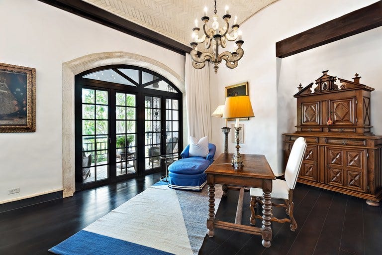 Beautiful house surrounded by a mountainous area with pool — photo 14 of 19
