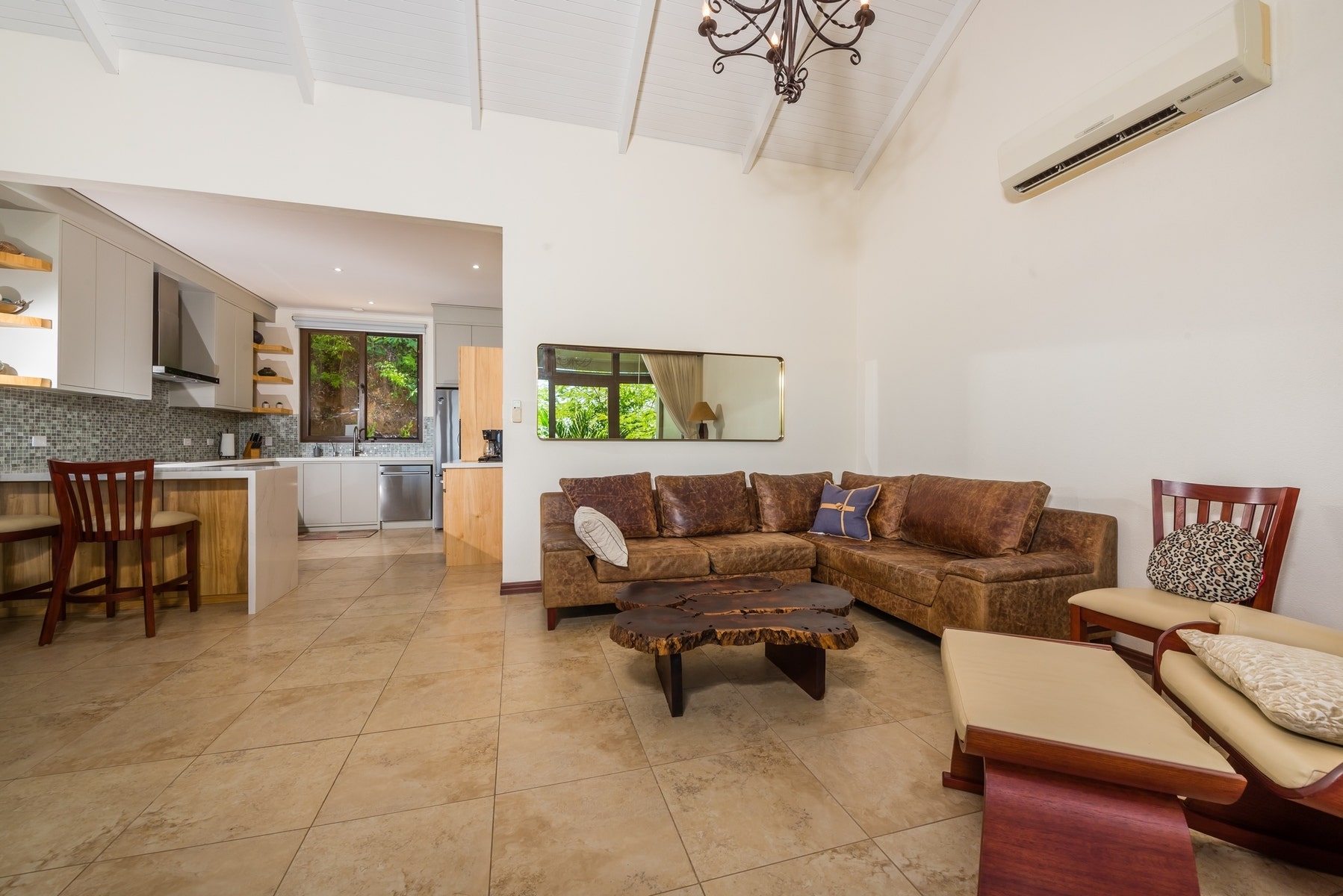 Casa Louzon — photo 11 of 19