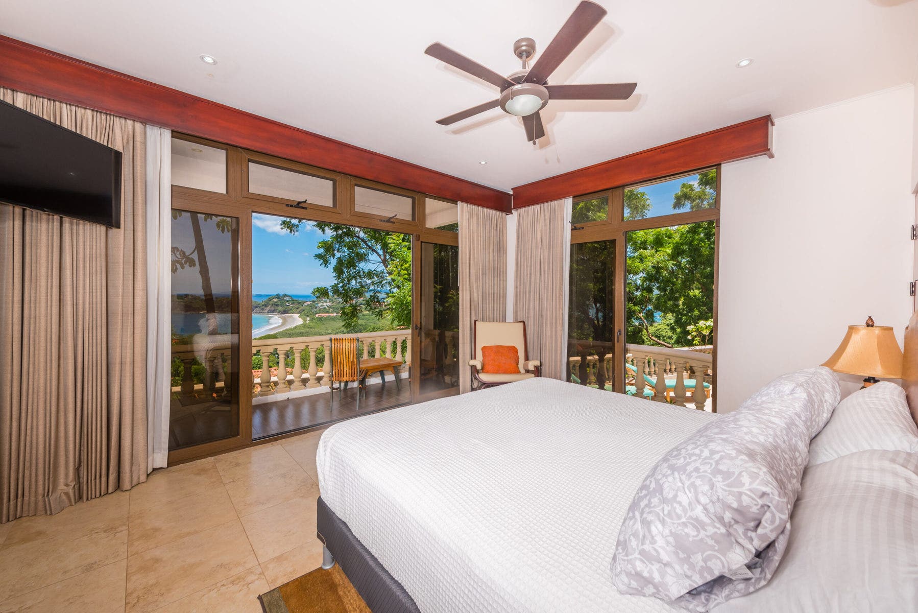 Casa Louzon — photo 14 of 19