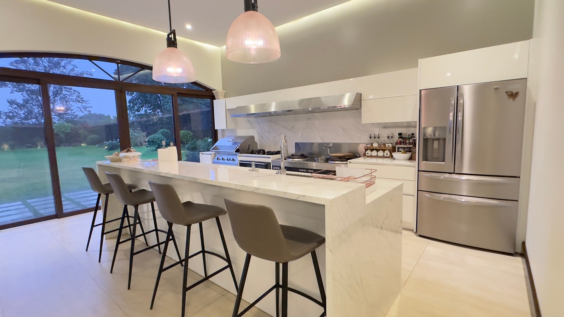 Monteran, Timeless Luxury Estate — photo 10 of 19