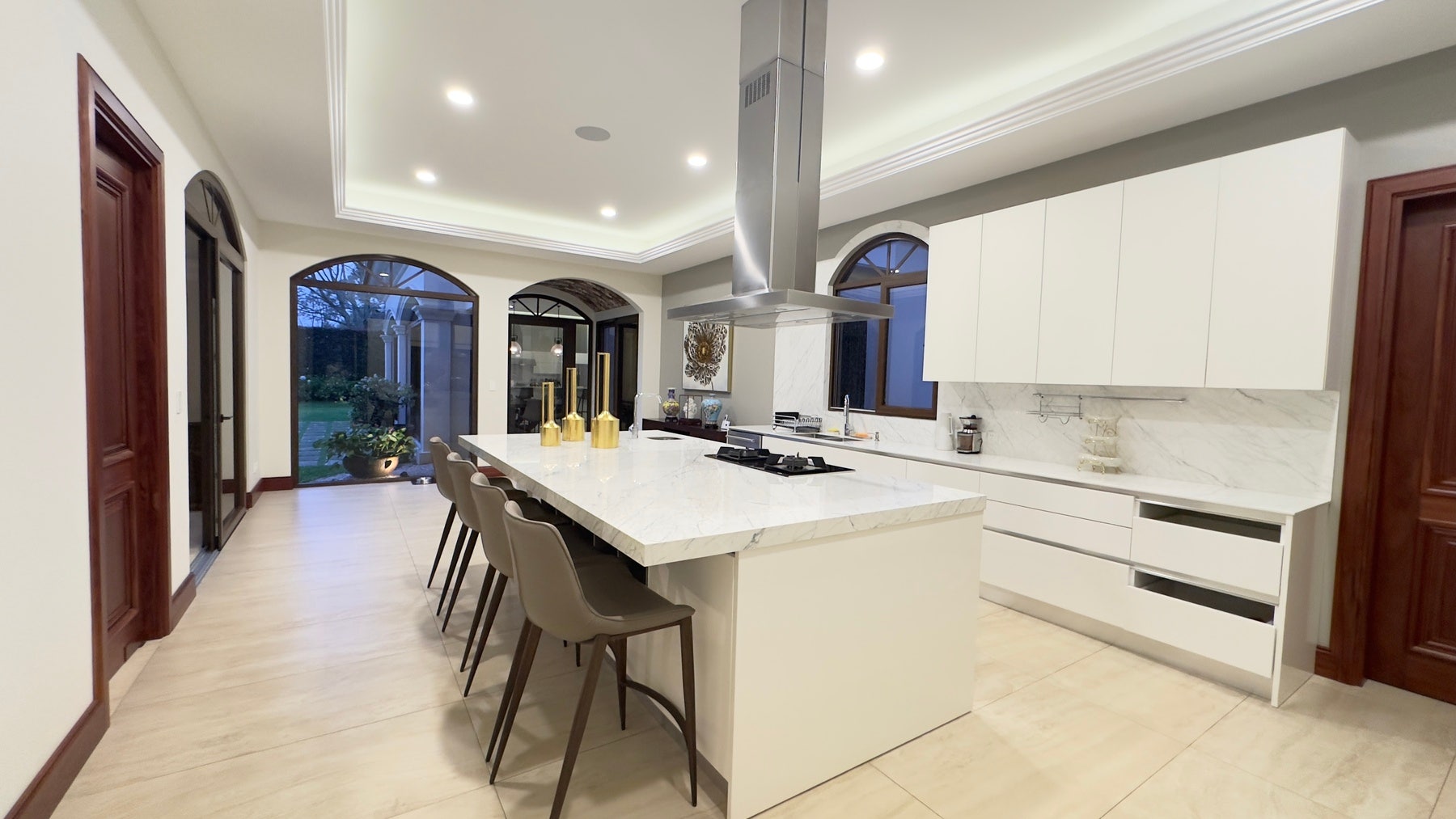 Monteran, Timeless Luxury Estate — photo 13 of 19