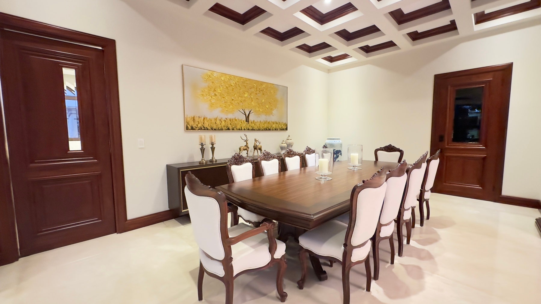 Monteran, Timeless Luxury Estate — photo 7 of 19