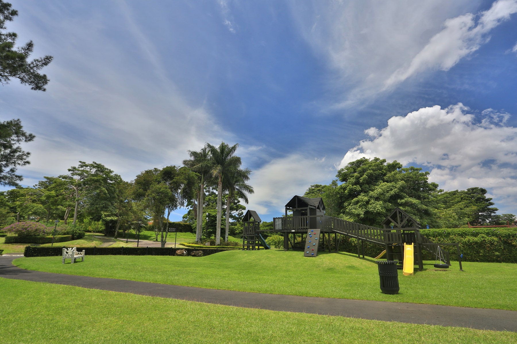 Monteran, Timeless Luxury Estate — photo 17 of 19