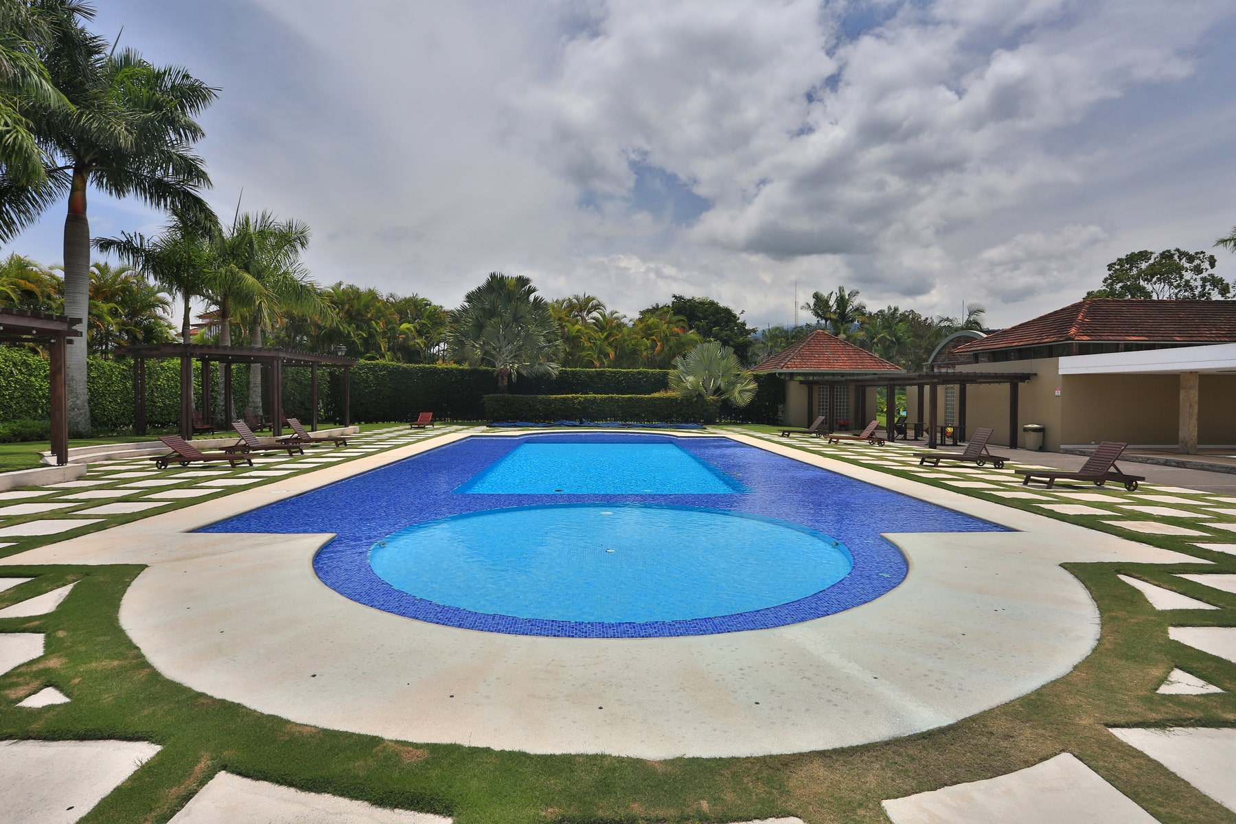 Monteran, Timeless Luxury Estate — photo 19 of 19