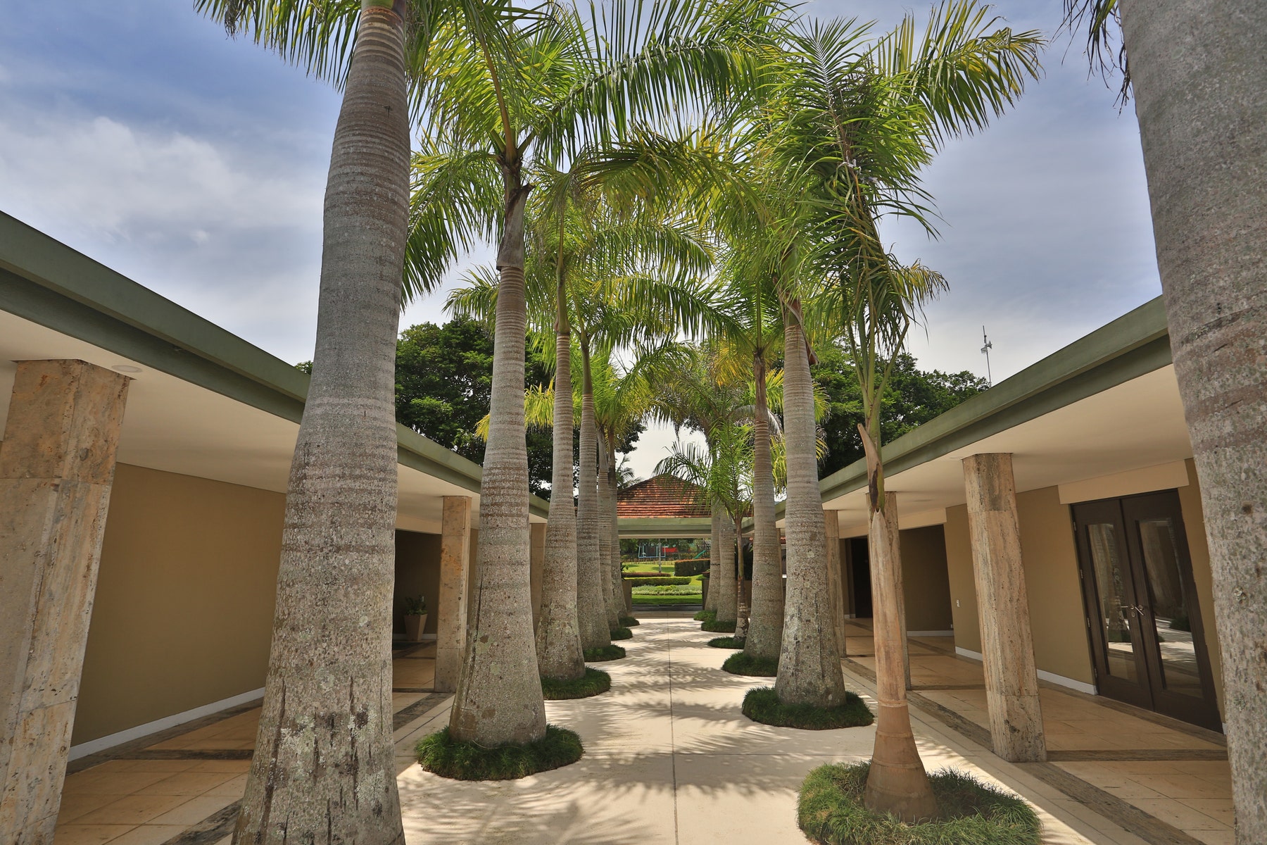 Monteran, Timeless Luxury Estate — photo 15 of 19
