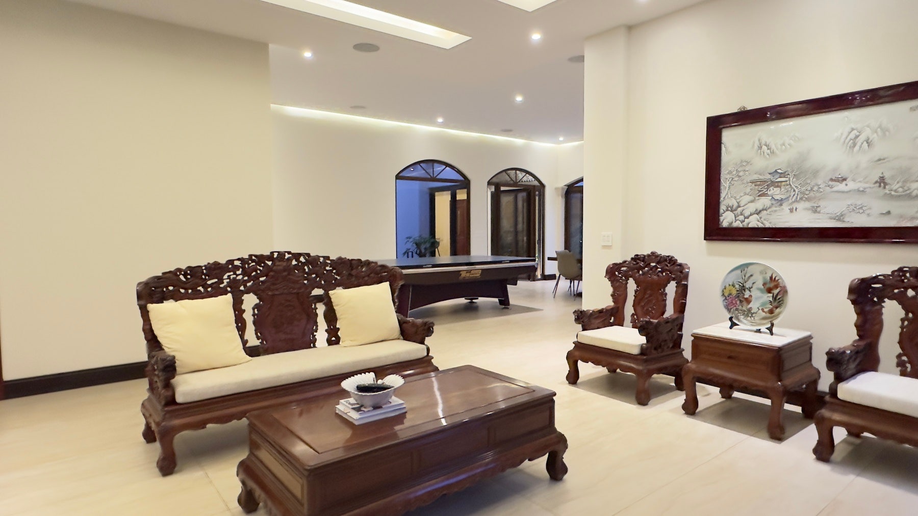 Monteran, Timeless Luxury Estate — photo 9 of 19