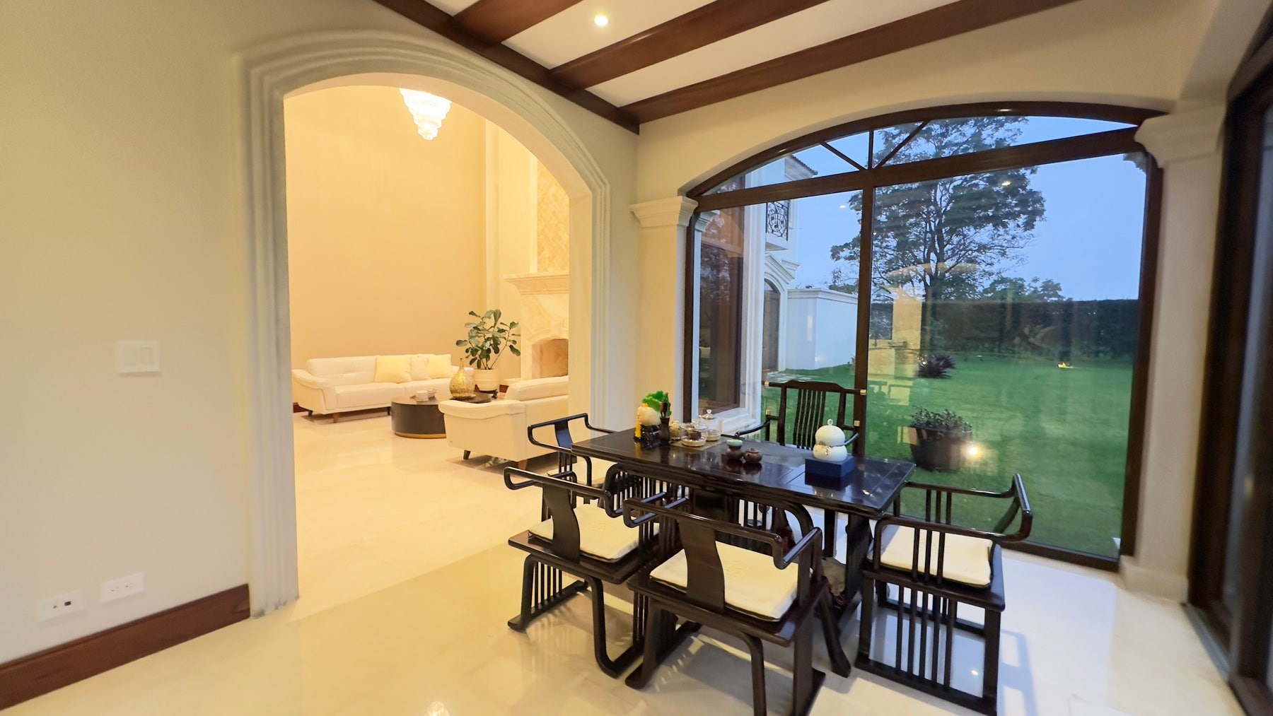 Monteran, Timeless Luxury Estate — photo 11 of 19