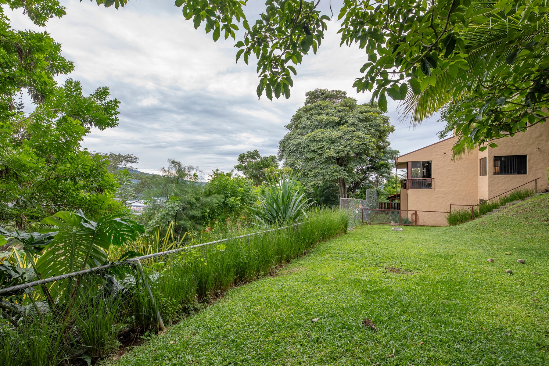 Casa Paz, Guachipelin, La Salamandra, Guachipelin, Escazu, Guachipelin, Escazu, San Jose, Costa Rica 10203