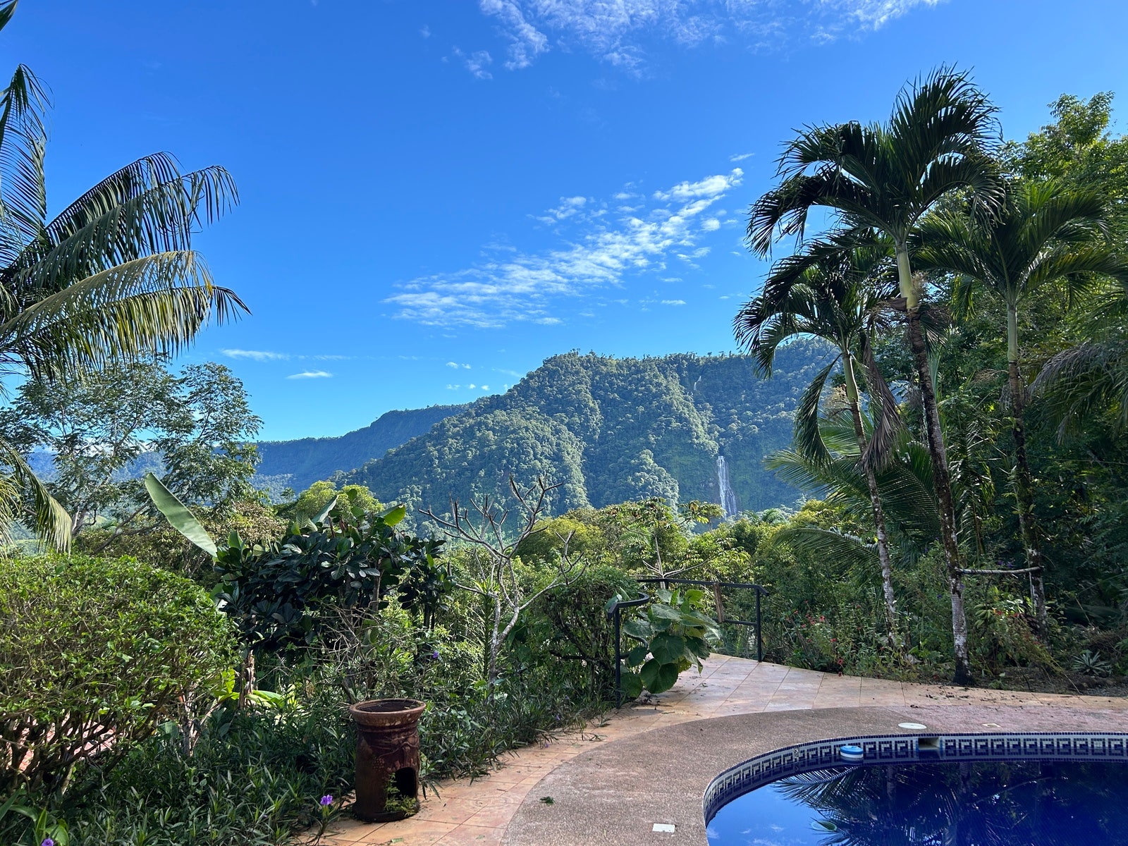 Waterfall View Home with Separate Cabina — photo 2 of 19