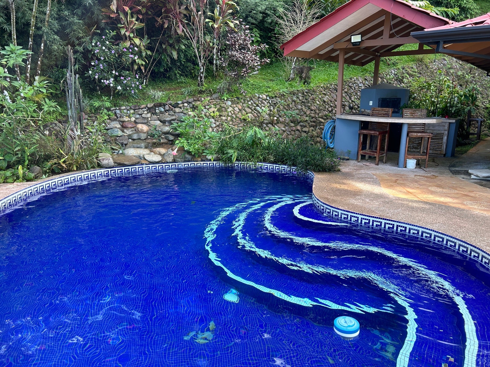Waterfall View Home with Separate Cabina — photo 11 of 19