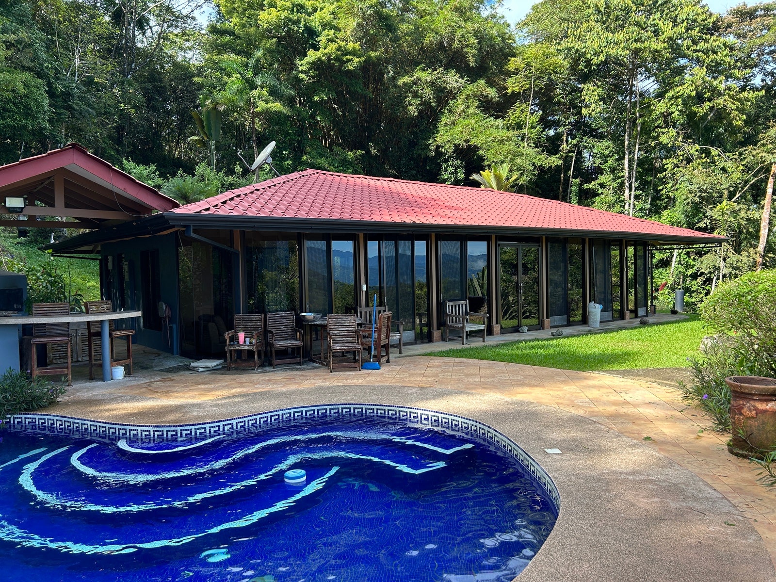Waterfall View Home with Separate Cabina — photo 13 of 19