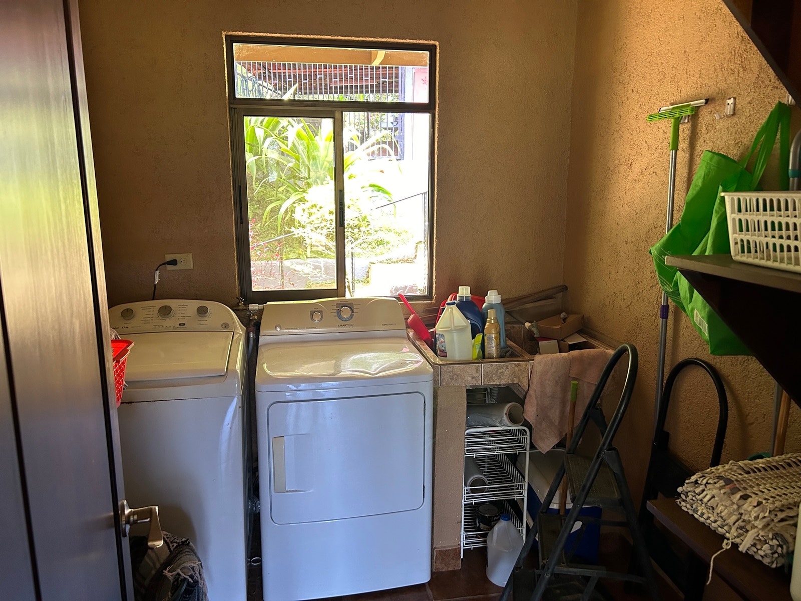 Waterfall View Home with Separate Cabina — photo 18 of 19