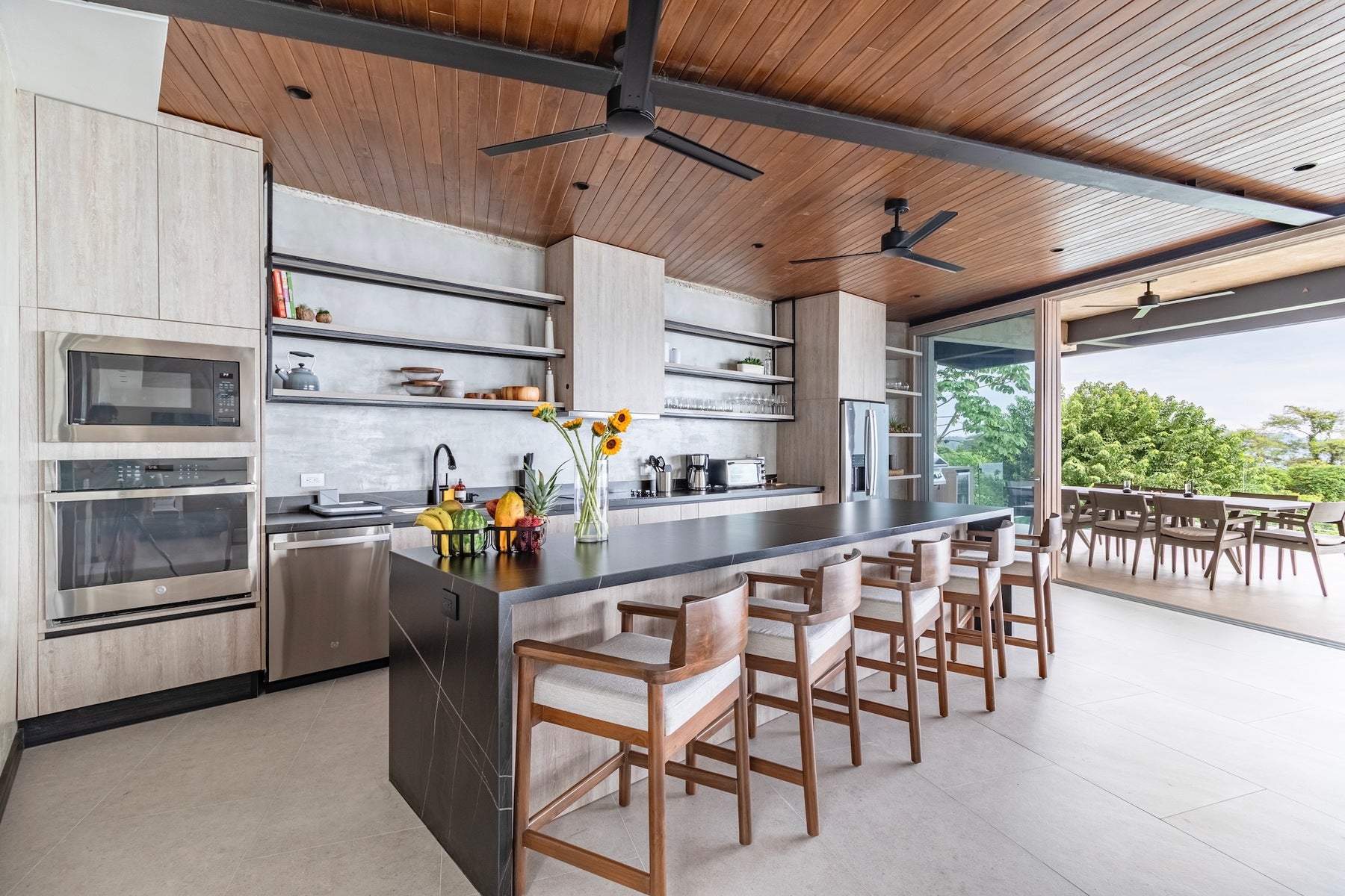 Luxury Ocean View Home — photo 4 of 19