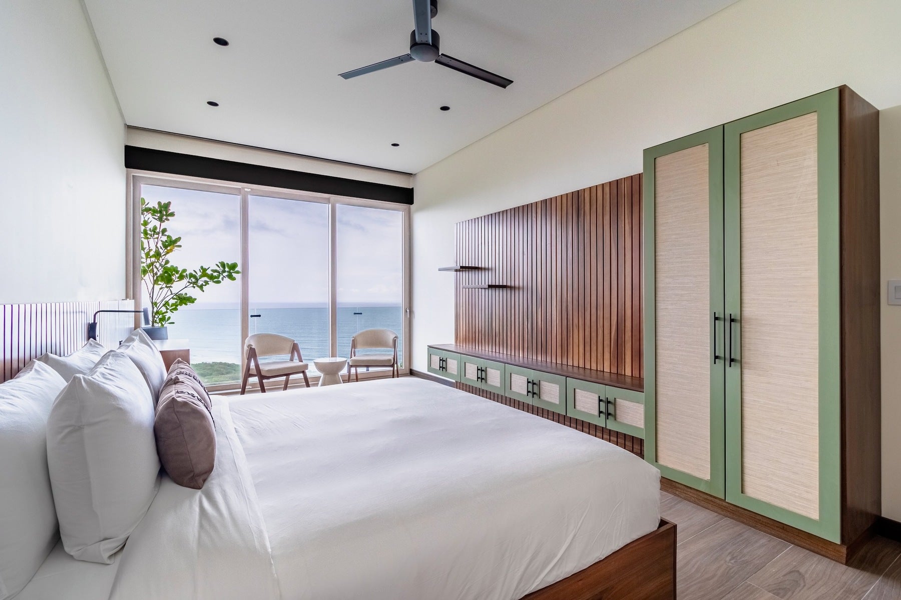 Luxury Ocean View Home — photo 18 of 19
