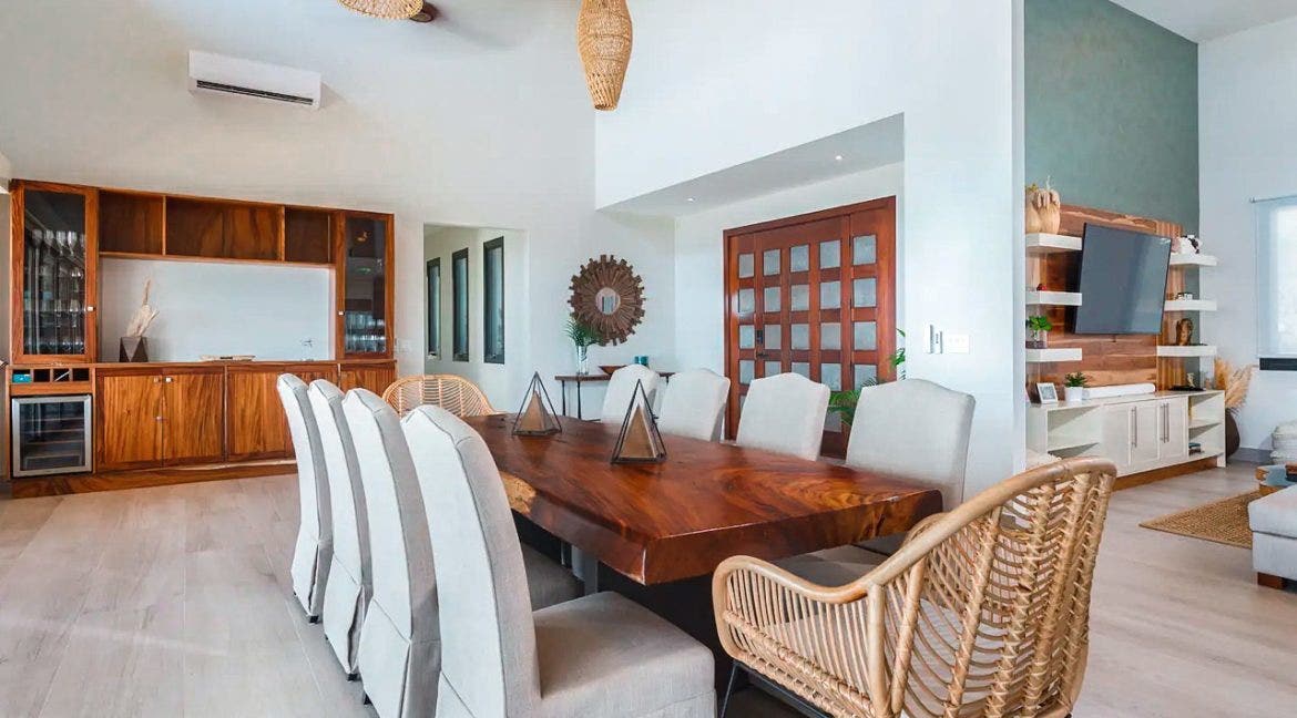 Casa Pacifica — photo 10 of 19