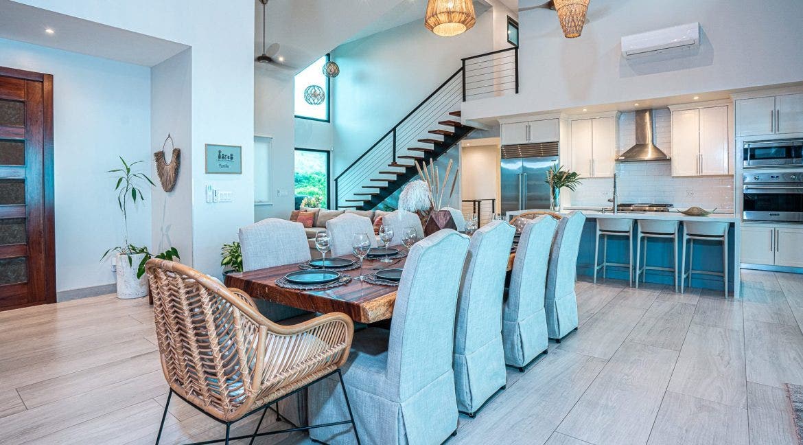 Casa Pacifica — photo 11 of 19