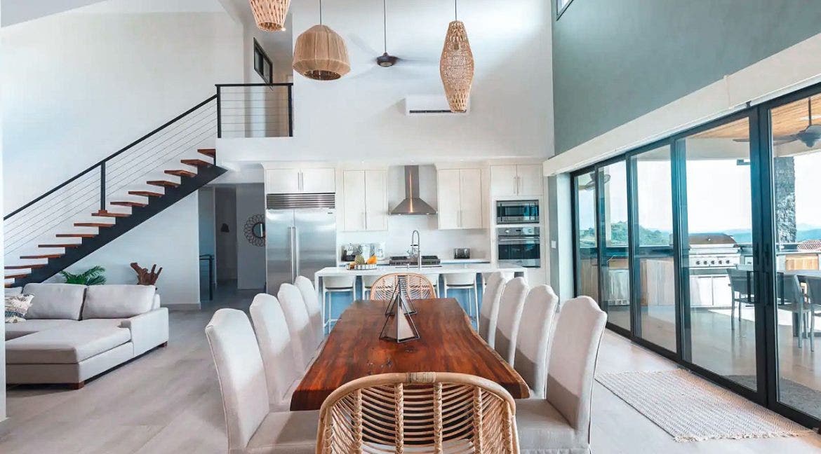 Casa Pacifica — photo 12 of 19