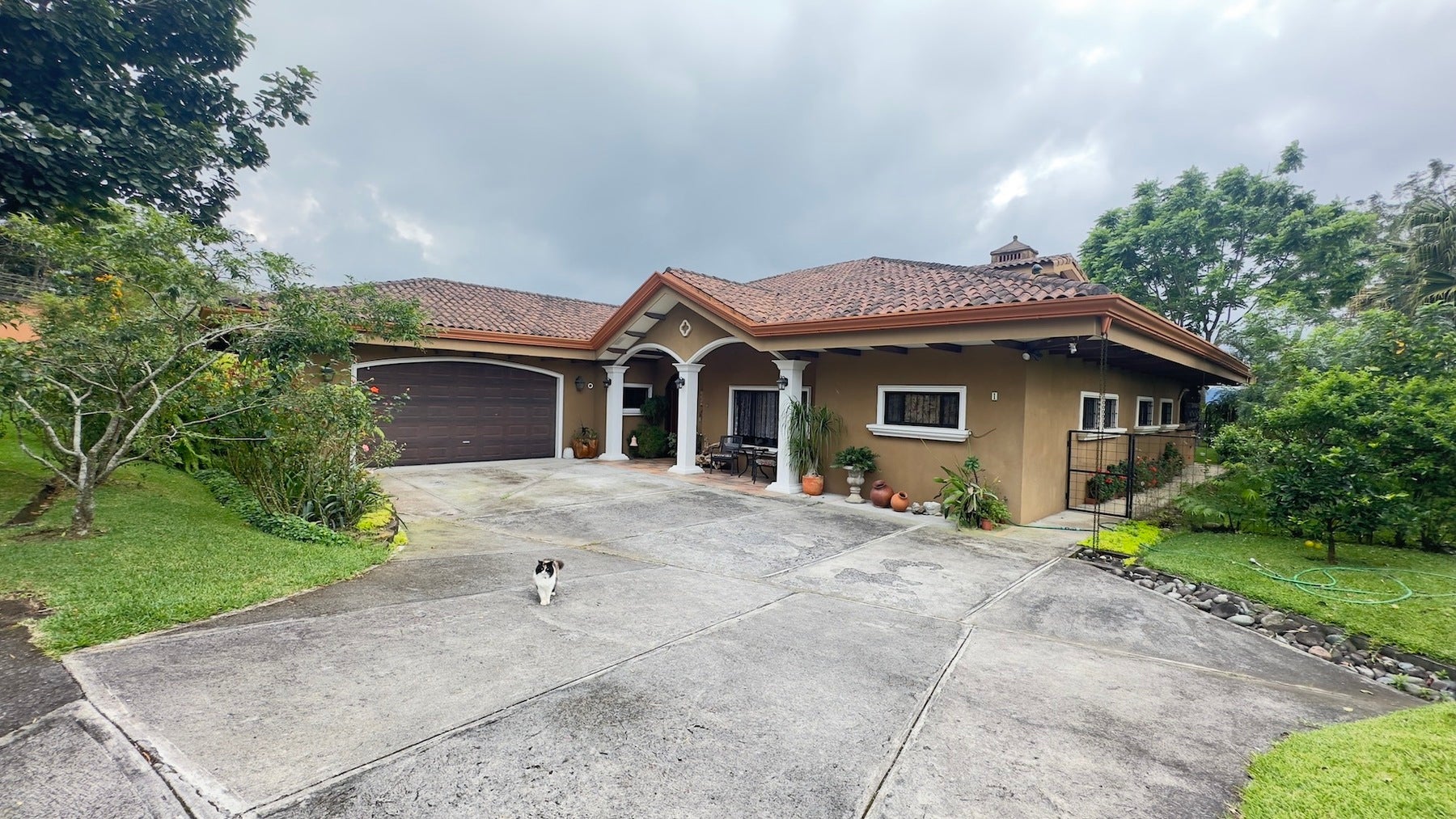 Lakota, Gated Community, Lakota Condominium, Tres Rios, Curridabat, San Ramon, La Union, San Jose, Costa Rica 20201