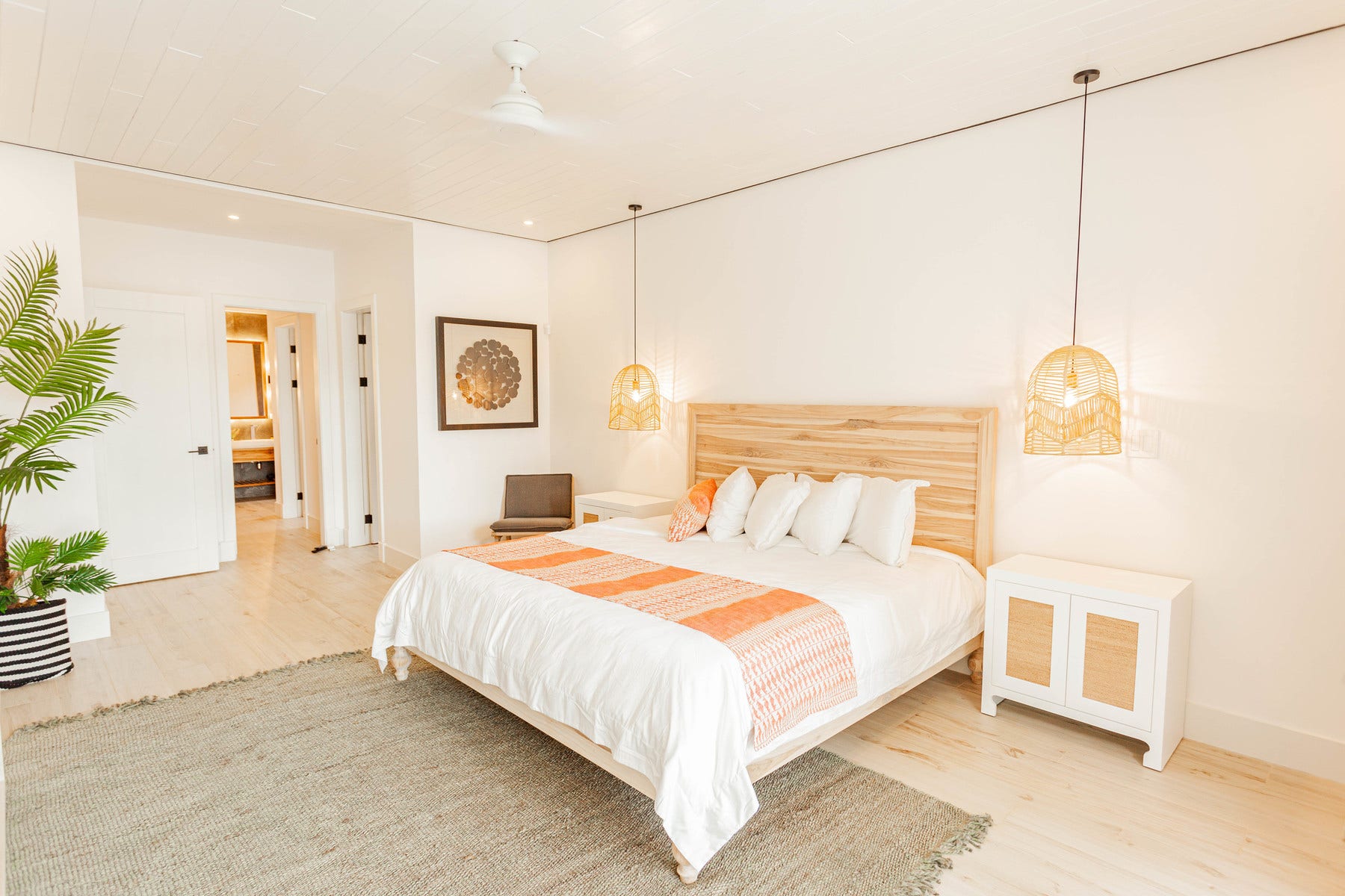 Luxury beachfront home in Langosta — foto 11 de 19