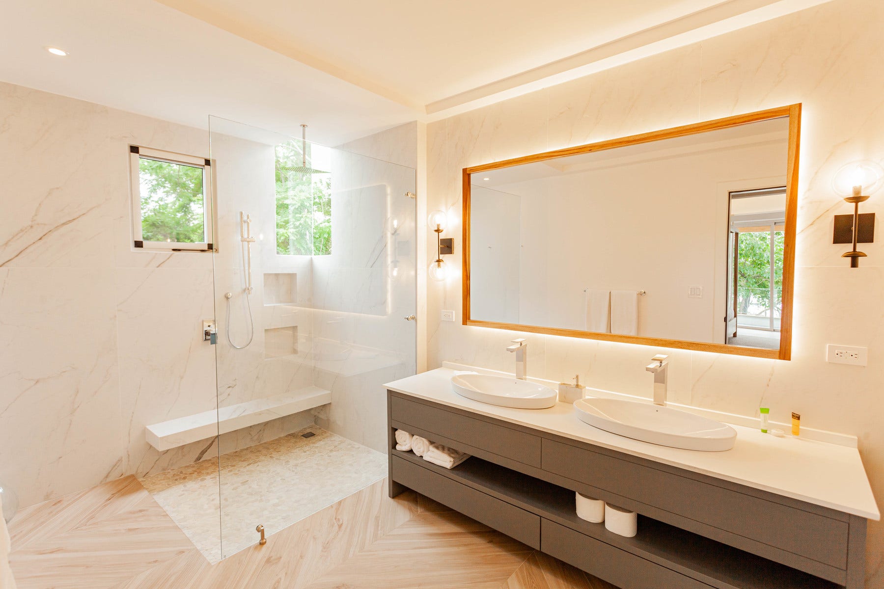 Luxury beachfront home in Langosta — foto 12 de 19