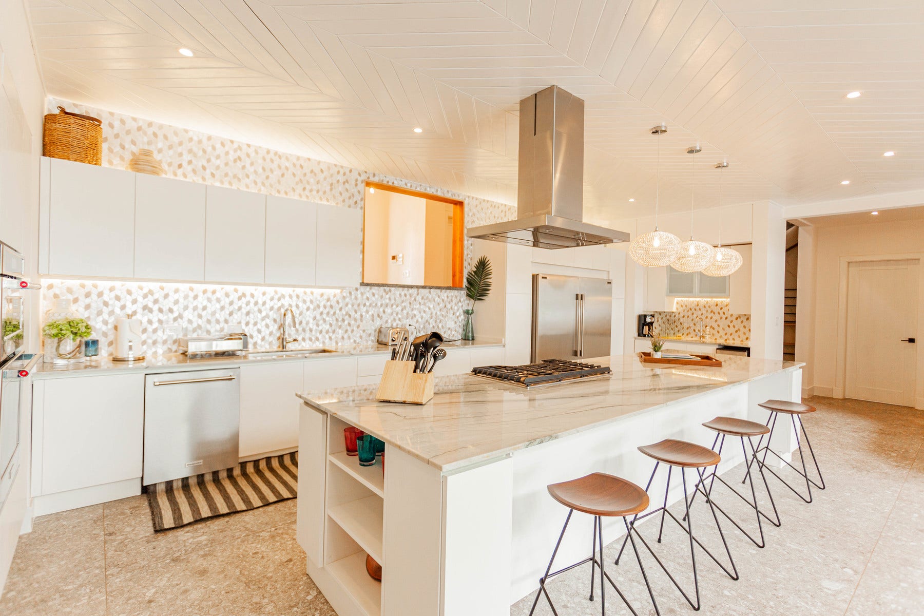 Luxury beachfront home in Langosta — foto 17 de 19