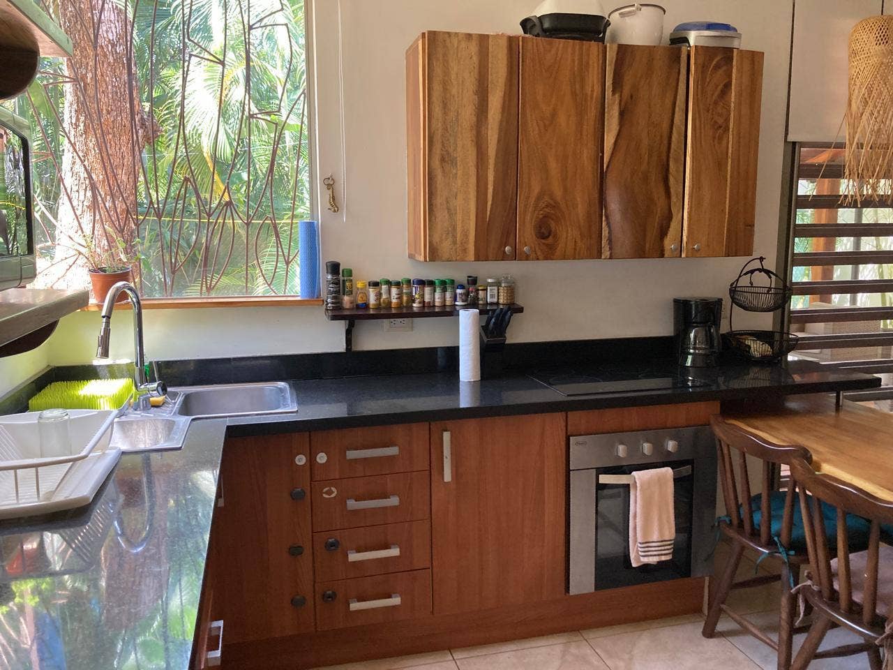 Walk to Beach Two bedroom Family Home — photo 5 of 12