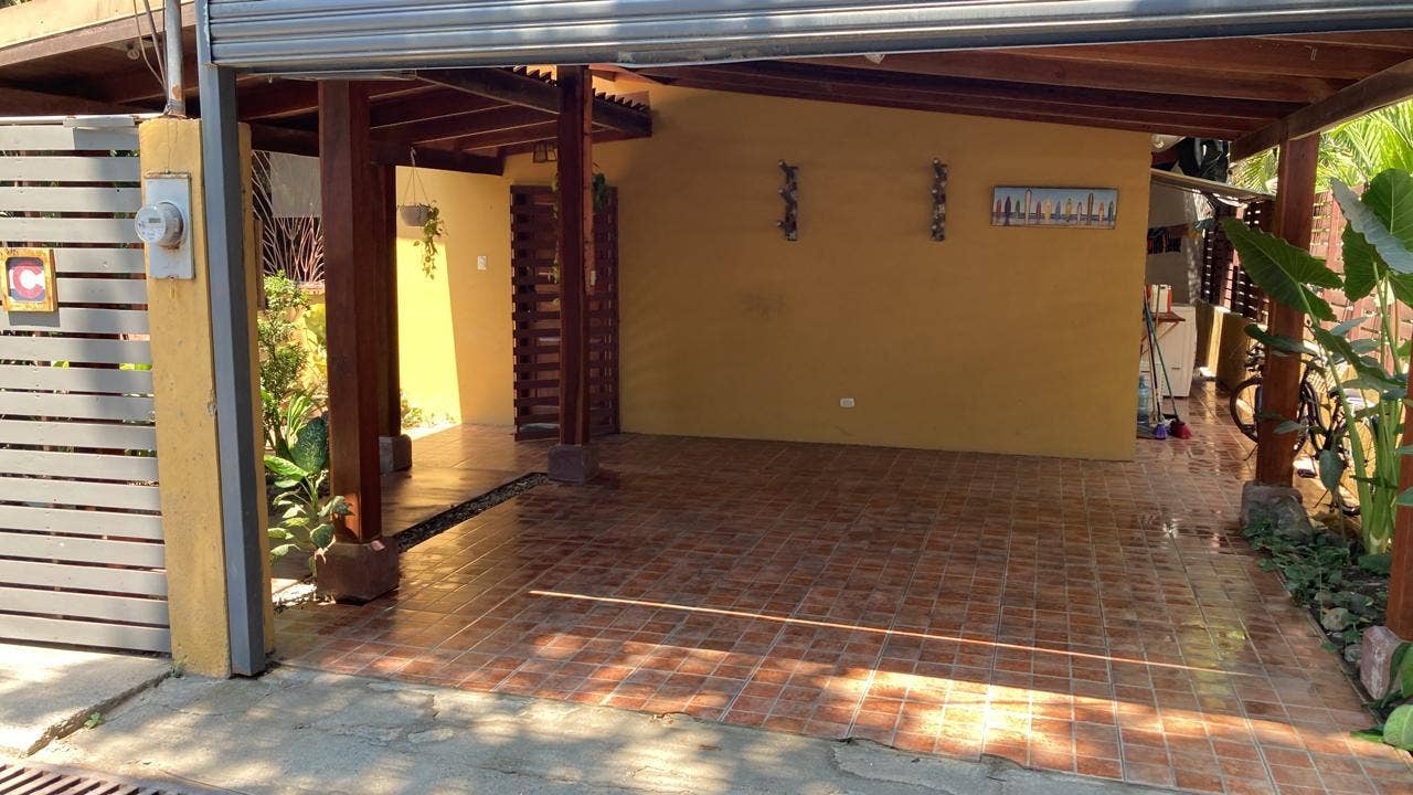Walk to Beach Two bedroom Family Home — photo 10 of 12