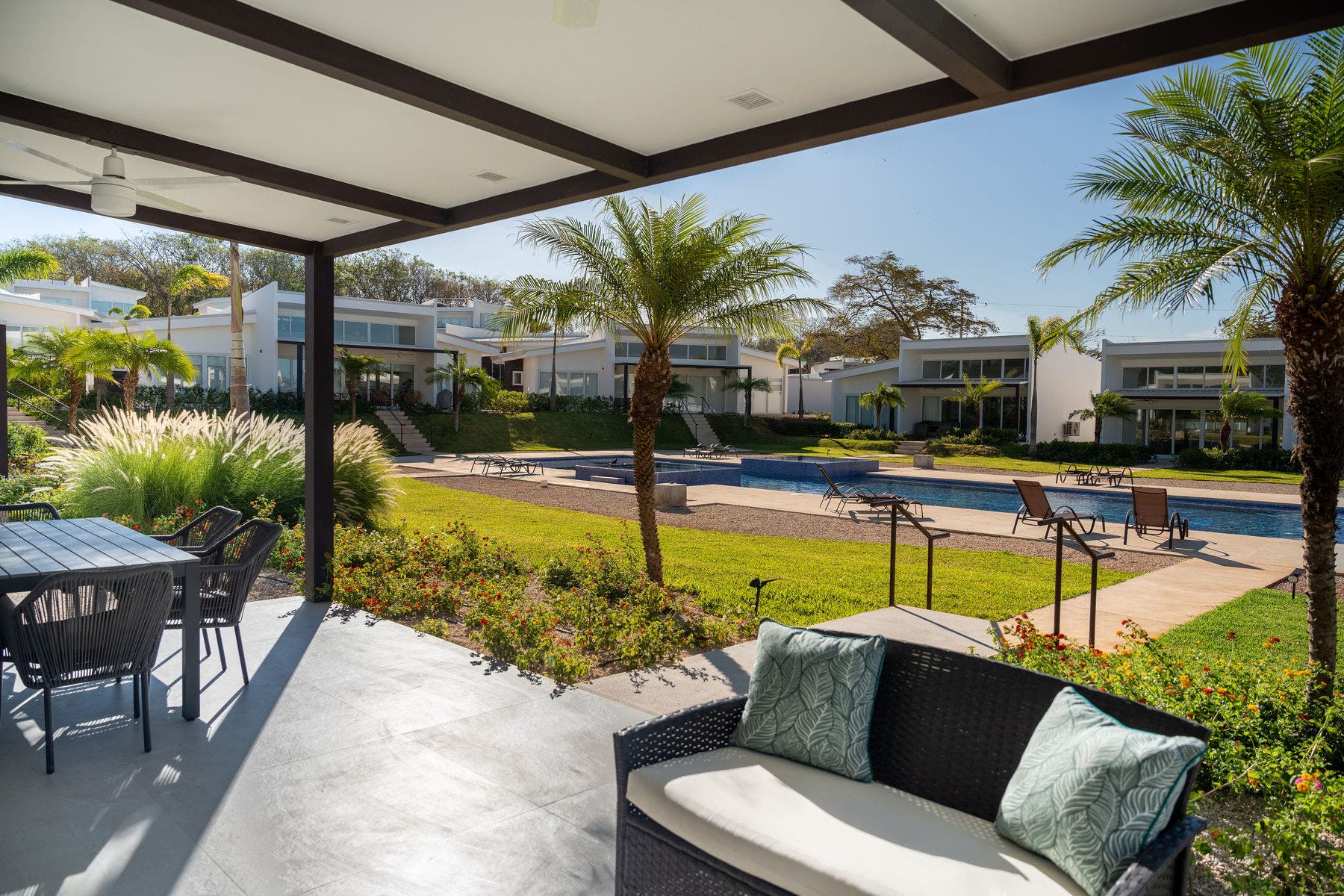 Upgraded home close to the beach — photo 9 of 19