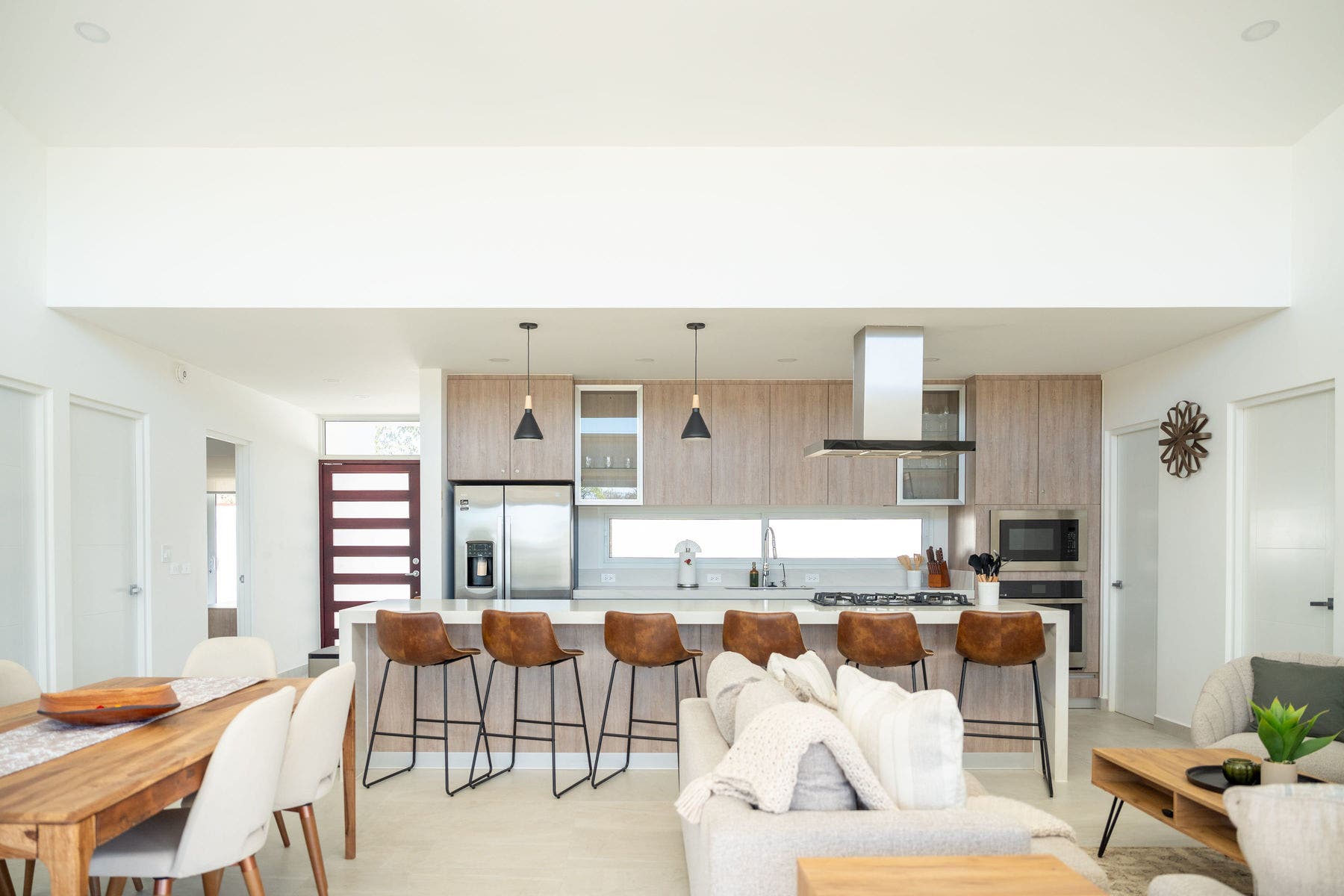Upgraded home close to the beach — photo 3 of 19