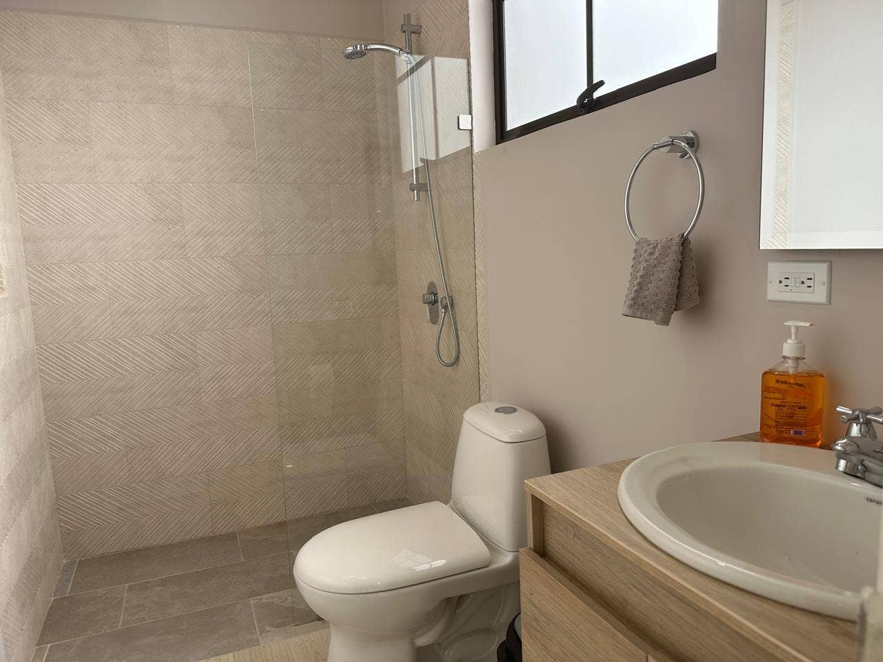 Single Level Home in Gated Community — foto 12 de 19