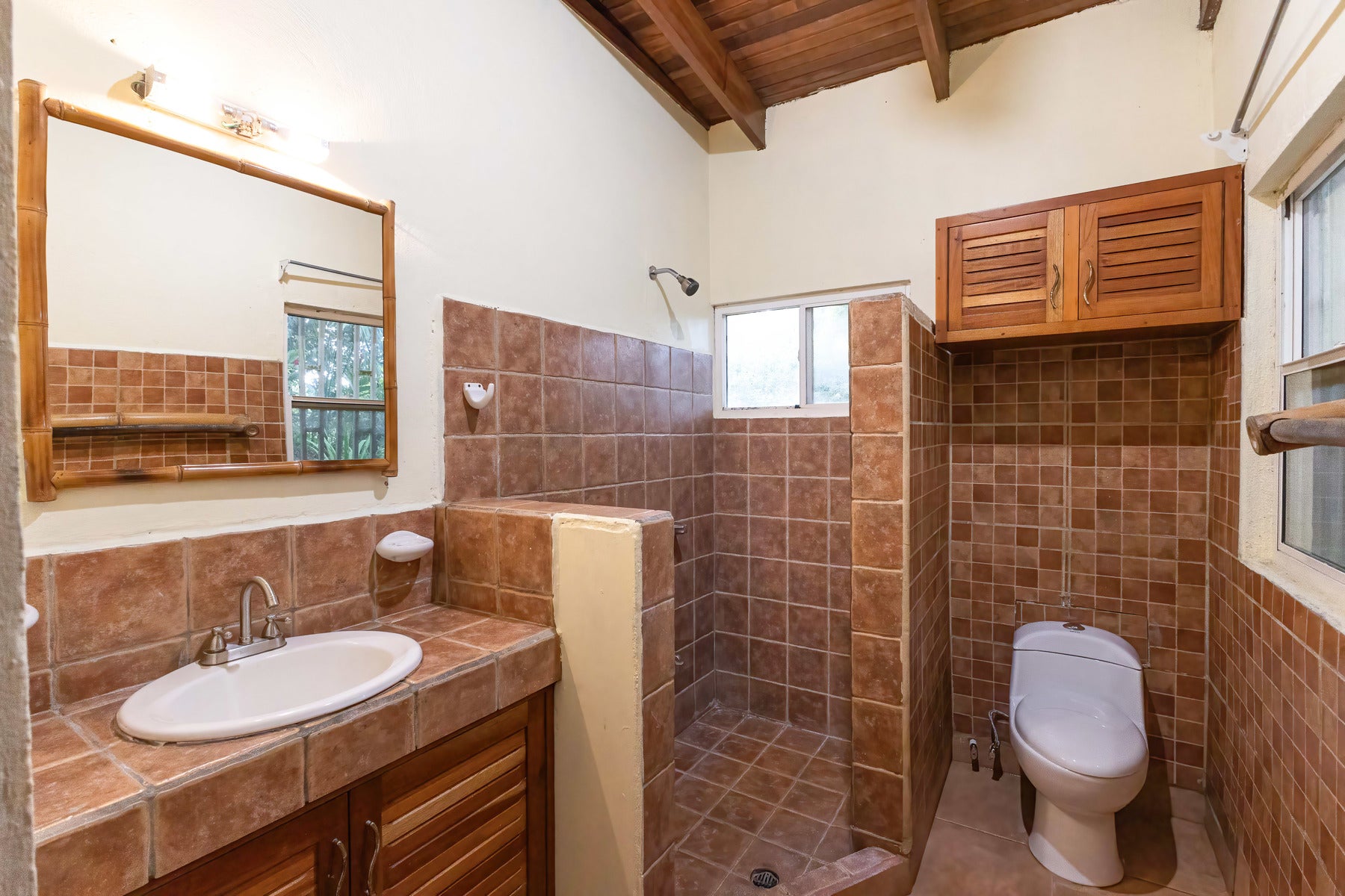 Jungle Villa — photo 10 of 14