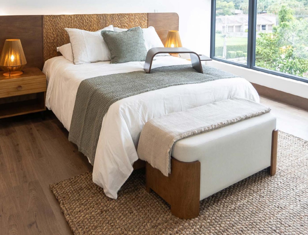 Luxury Six Bedroom New Construction — photo 12 of 13