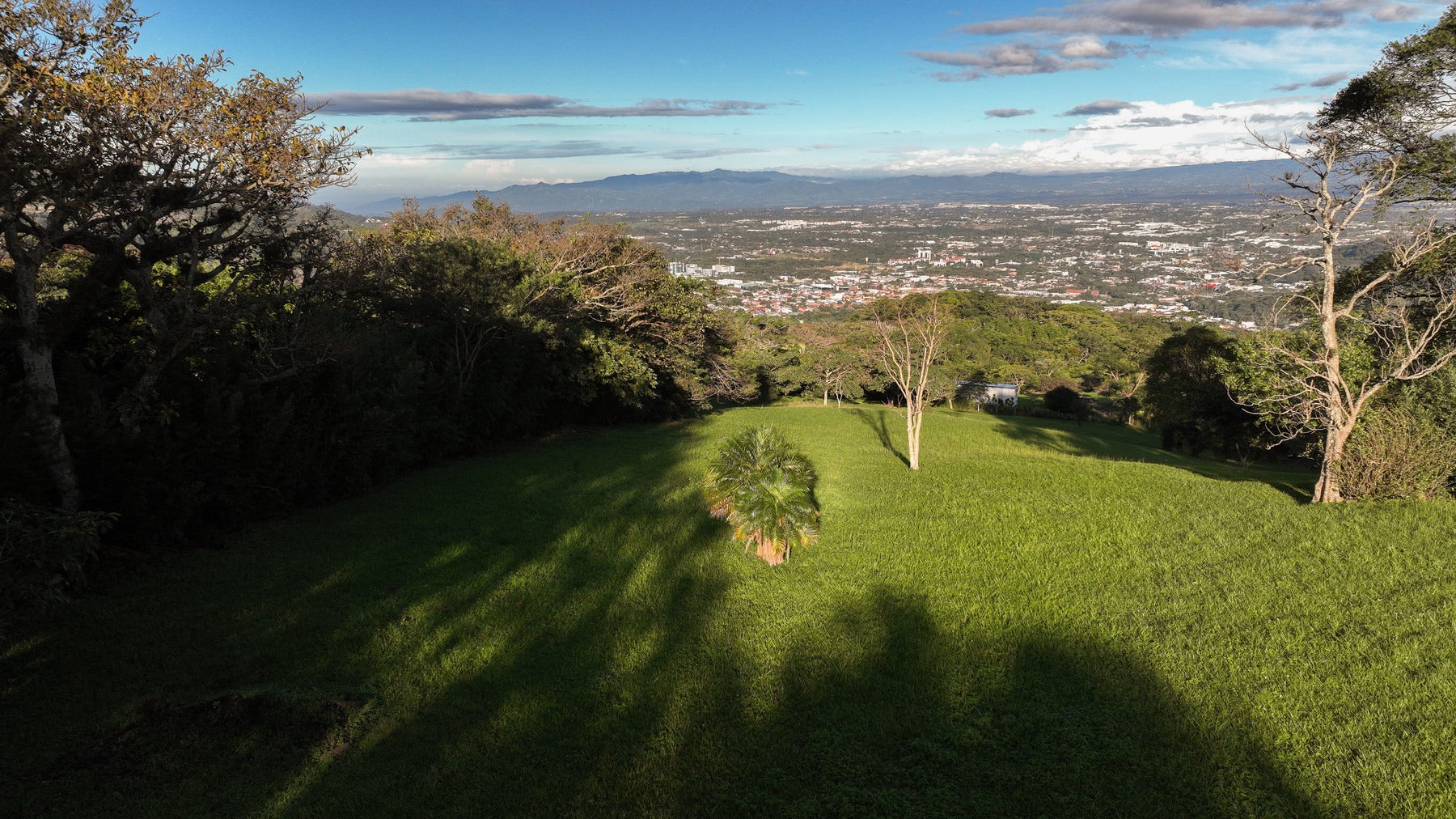 Panoramic Estate Land — photo 10 of 10