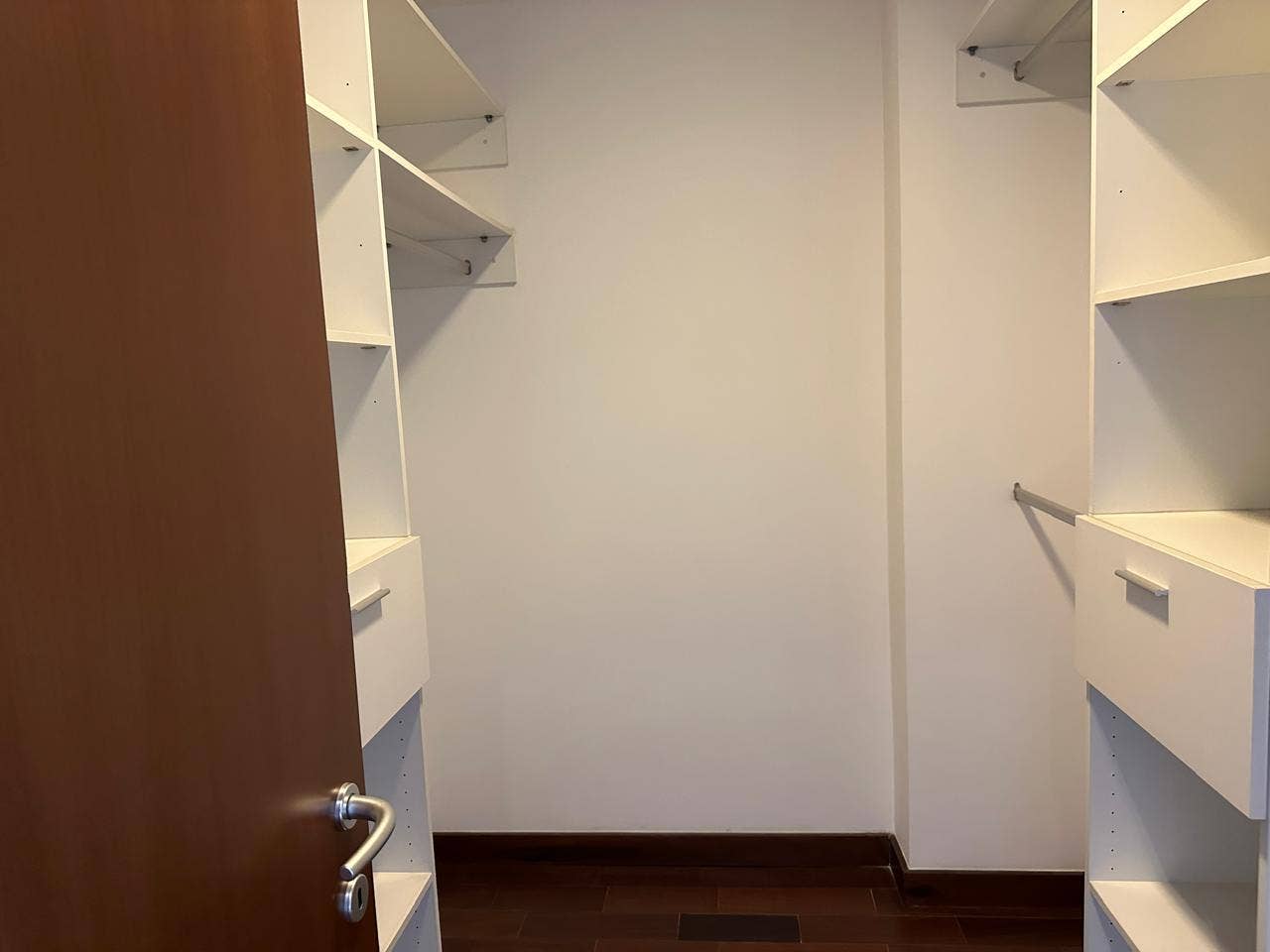 Three Bedroom condo with spectacular views — photo 14 of 19