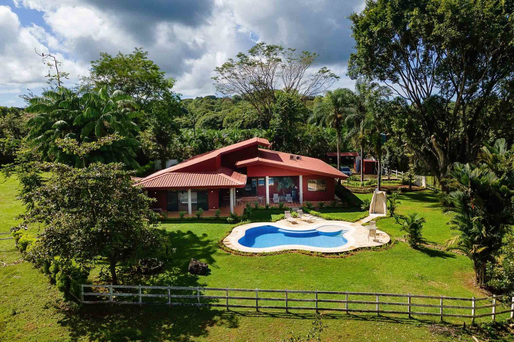 Luxury Nature Estate in Naranjito, Manuel Antonio, Naranjito, Quepos, Puntarenas, Costa Rica 60603